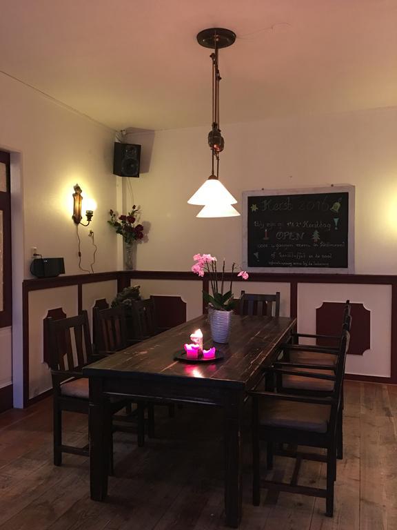 Hotel Het Gemeentehuis Uithuizen ภายนอก รูปภาพ