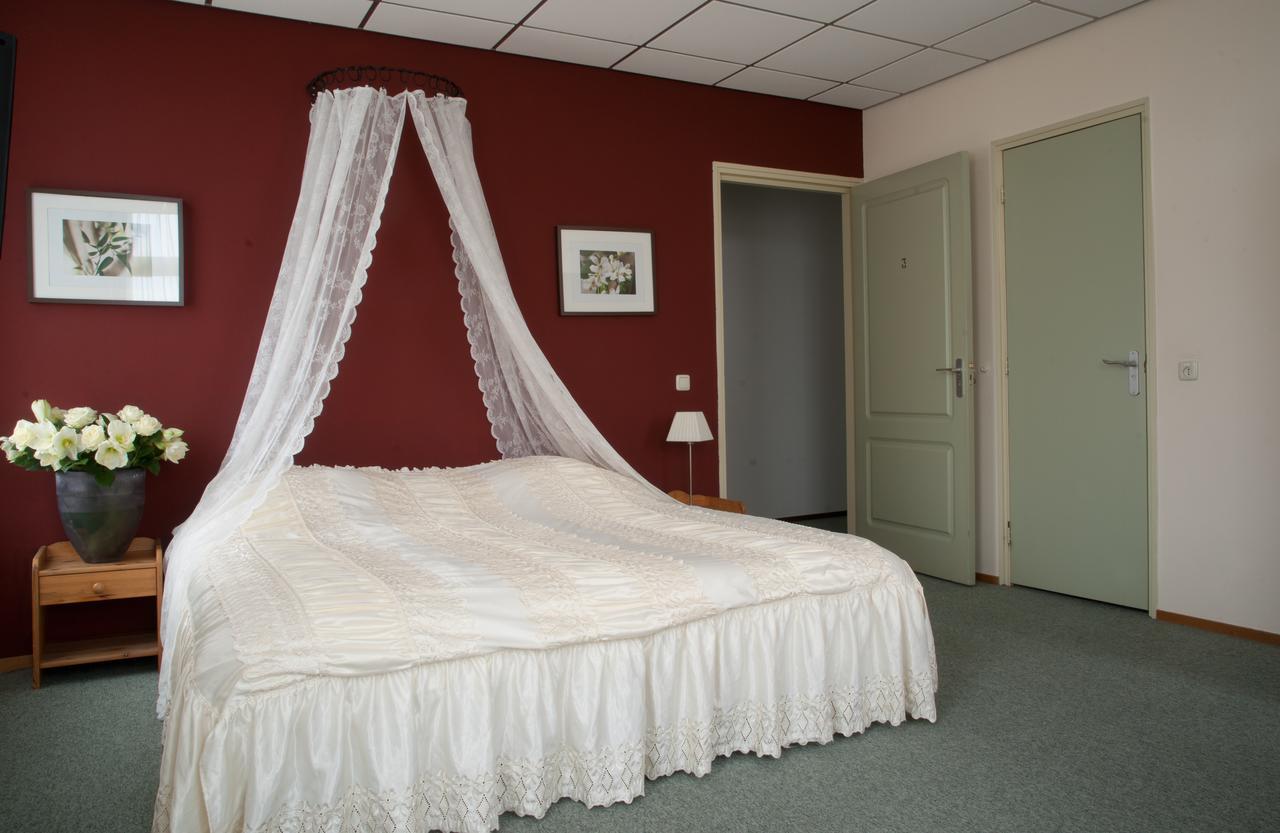 Hotel Het Gemeentehuis Uithuizen ภายนอก รูปภาพ